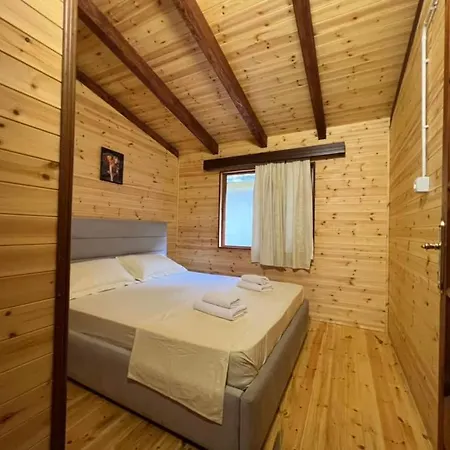 Bujtina Uji I Panjes Hotel 3*