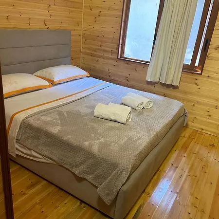 Hotel Bujtina Uji I Panjes